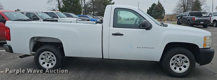 image for item EJ6086 2011 Chevrolet Silverado 1500 pickup truck