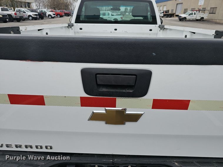 image for item EJ6086 2011 Chevrolet Silverado 1500 pickup truck