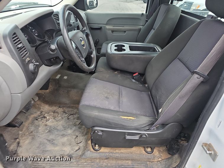 image for item EJ6086 2011 Chevrolet Silverado 1500 pickup truck