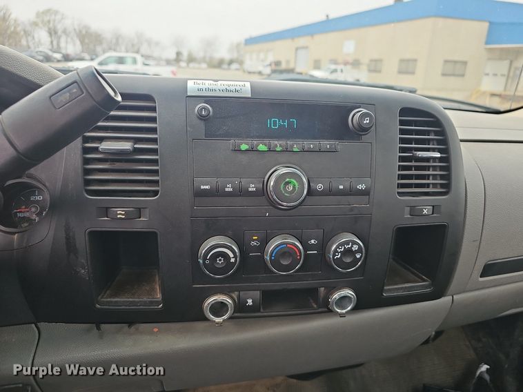 image for item EJ6086 2011 Chevrolet Silverado 1500 pickup truck