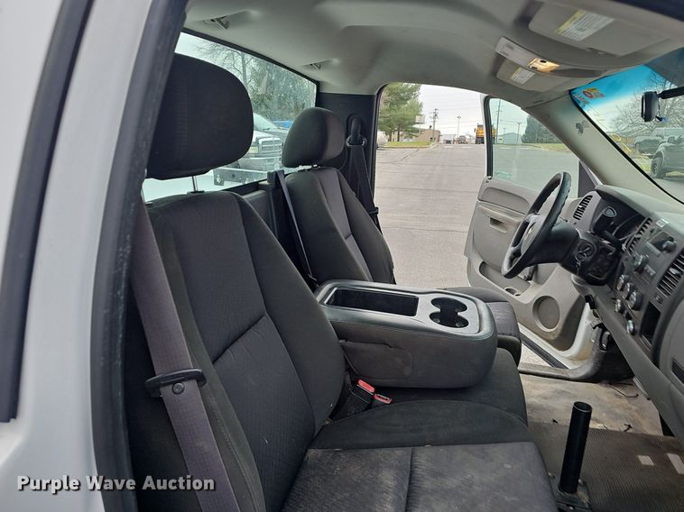 image for item EJ6086 2011 Chevrolet Silverado 1500 pickup truck