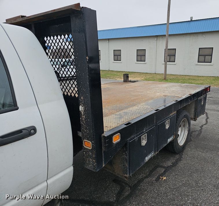 image for item EJ6087 2008 Dodge Ram 4500 flatbed truck