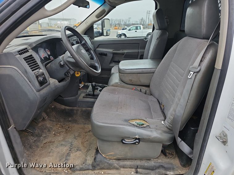 image for item EJ6087 2008 Dodge Ram 4500 flatbed truck