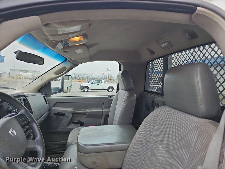 image for item EJ6087 2008 Dodge Ram 4500 flatbed truck