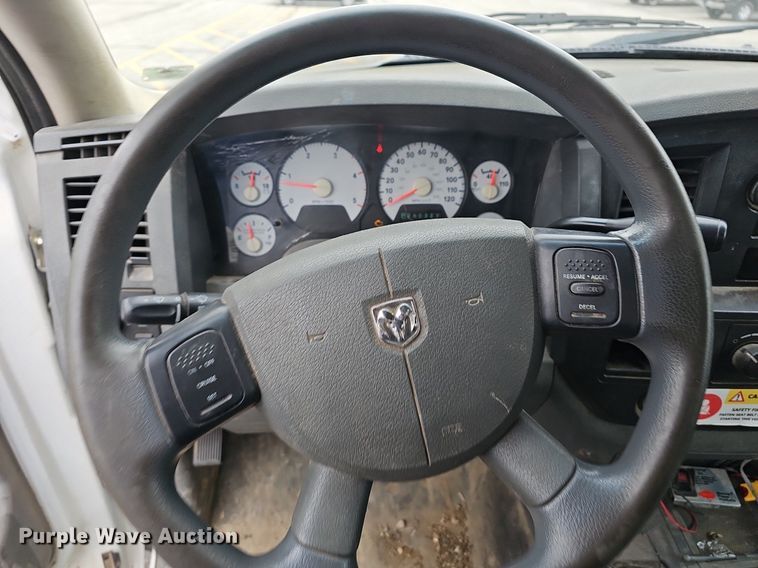 image for item EJ6087 2008 Dodge Ram 4500 flatbed truck