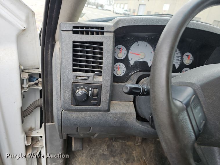 image for item EJ6087 2008 Dodge Ram 4500 flatbed truck