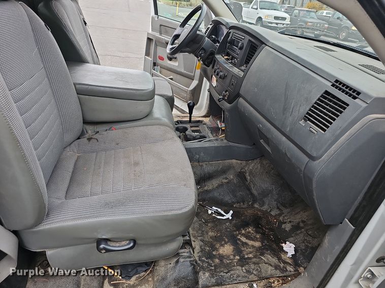 image for item EJ6087 2008 Dodge Ram 4500 flatbed truck