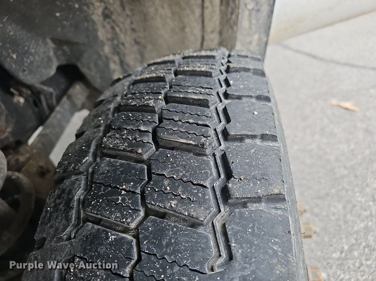 image for item EJ6087 2008 Dodge Ram 4500 flatbed truck