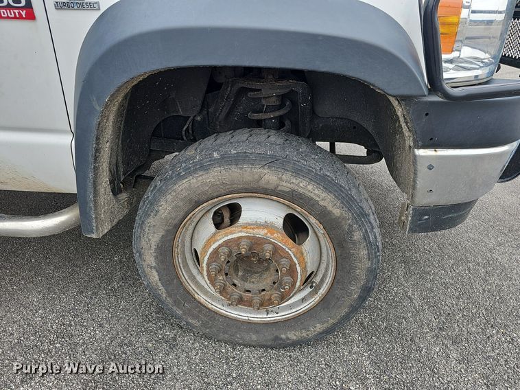 image for item EJ6087 2008 Dodge Ram 4500 flatbed truck