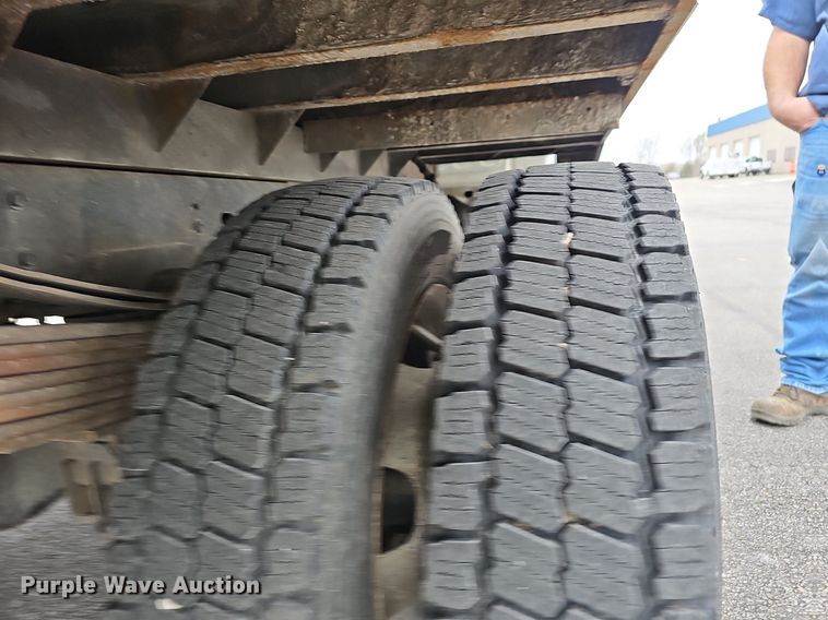 image for item EJ6087 2008 Dodge Ram 4500 flatbed truck