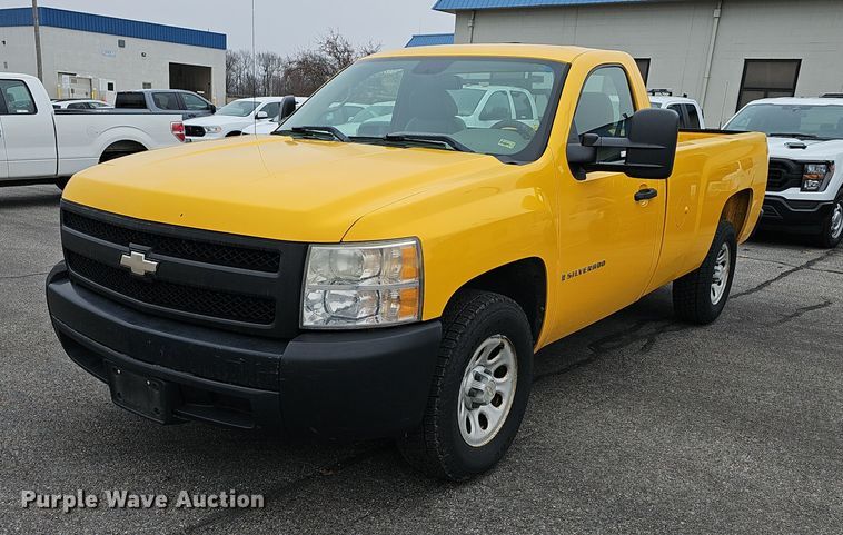 image for item EJ6088 2007 Chevrolet Silverado 1500 pickup truck