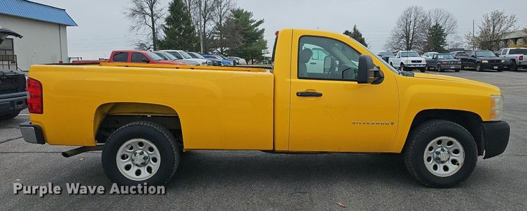 image for item EJ6088 2007 Chevrolet Silverado 1500 pickup truck