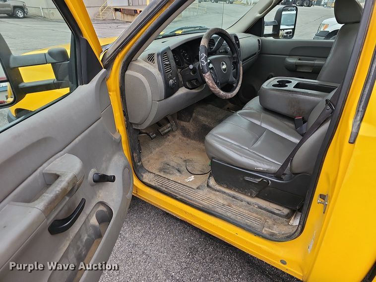 image for item EJ6088 2007 Chevrolet Silverado 1500 pickup truck