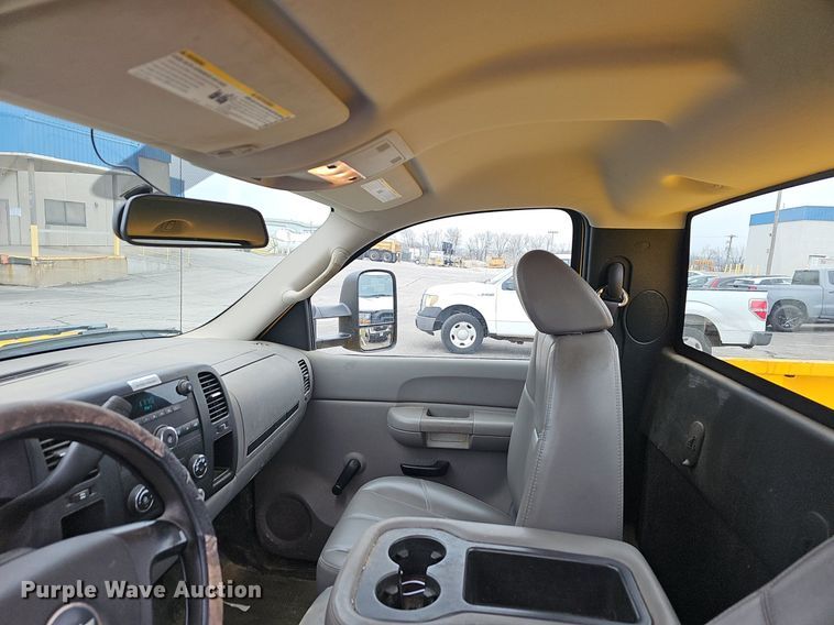 image for item EJ6088 2007 Chevrolet Silverado 1500 pickup truck