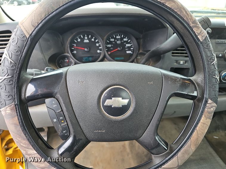 image for item EJ6088 2007 Chevrolet Silverado 1500 pickup truck