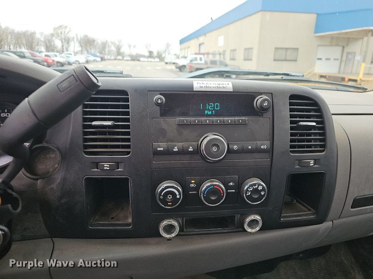 image for item EJ6088 2007 Chevrolet Silverado 1500 pickup truck