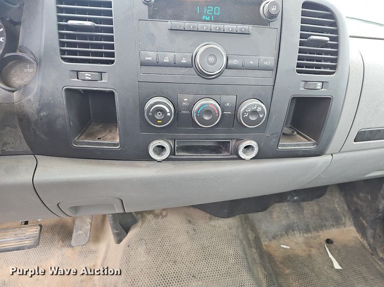 image for item EJ6088 2007 Chevrolet Silverado 1500 pickup truck