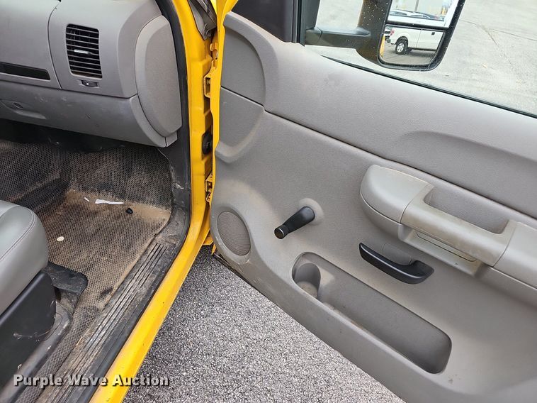 image for item EJ6088 2007 Chevrolet Silverado 1500 pickup truck