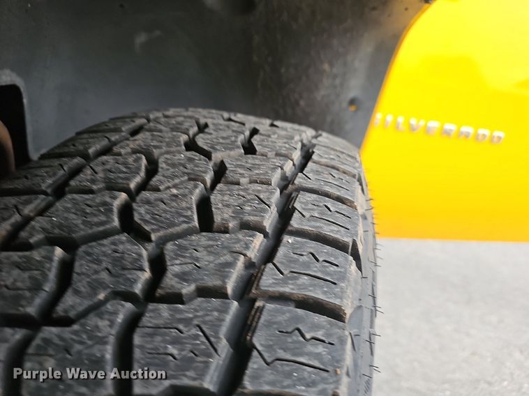 image for item EJ6088 2007 Chevrolet Silverado 1500 pickup truck