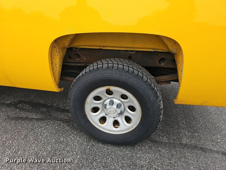 image for item EJ6088 2007 Chevrolet Silverado 1500 pickup truck