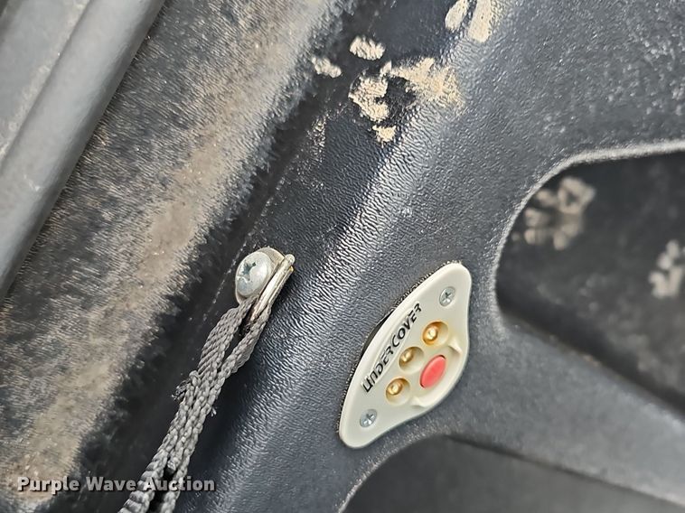 image for item EJ6093 Undercover  752038 bed cover