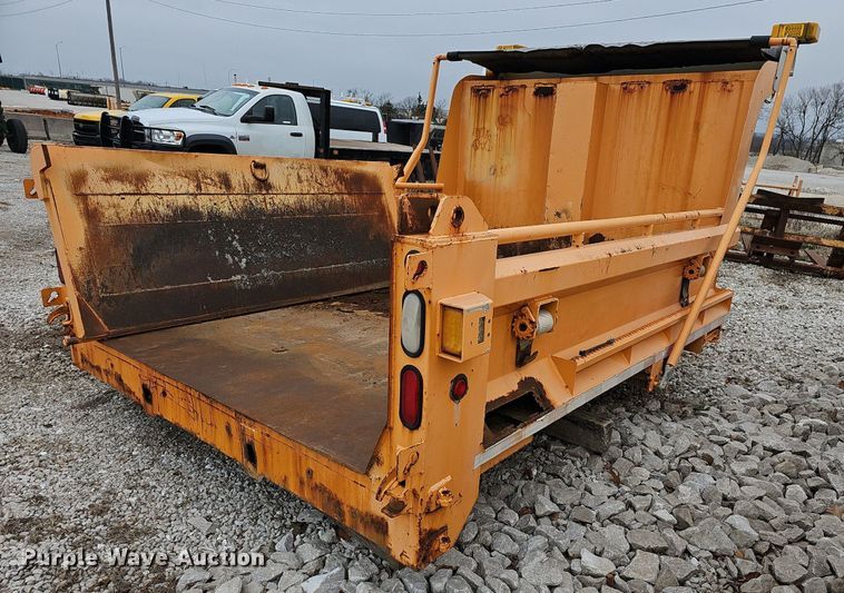 image for item EJ6096 Wheeler dump bed 
