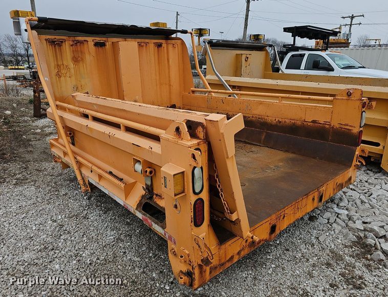 image for item EJ6096 Wheeler dump bed 