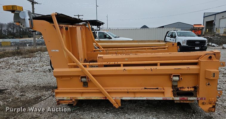 image for item EJ6096 Wheeler dump bed 