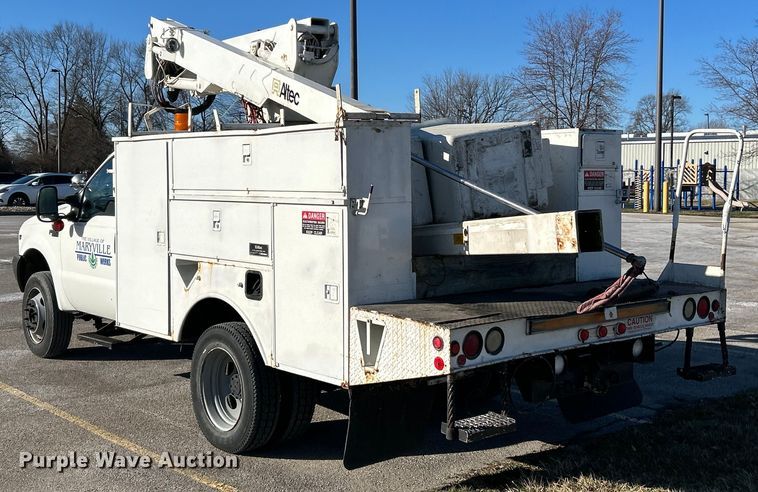 image for item EK4147 1999 Ford F550 bucket truck