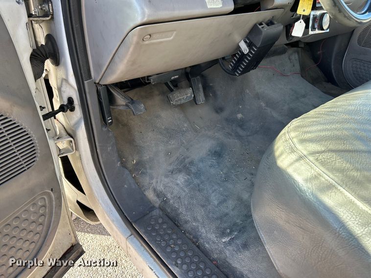 image for item EK4147 1999 Ford F550 bucket truck