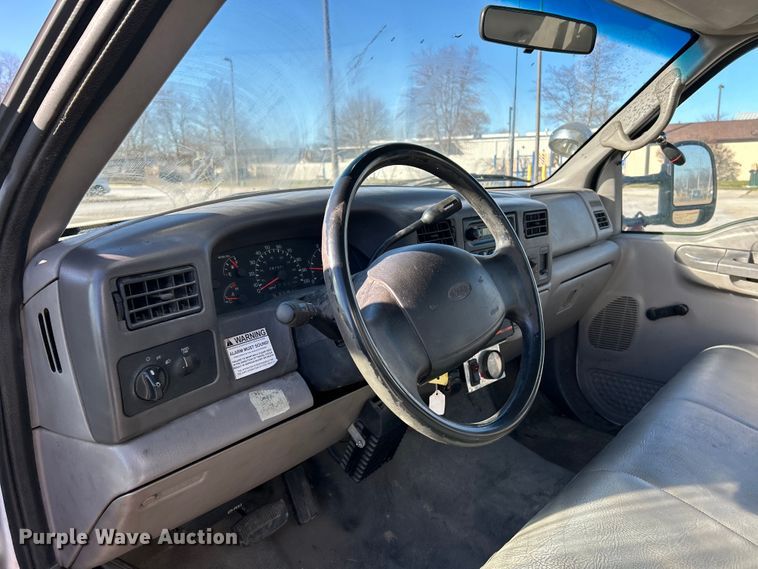 image for item EK4147 1999 Ford F550 bucket truck