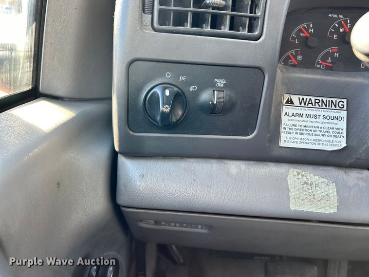 image for item EK4147 1999 Ford F550 bucket truck