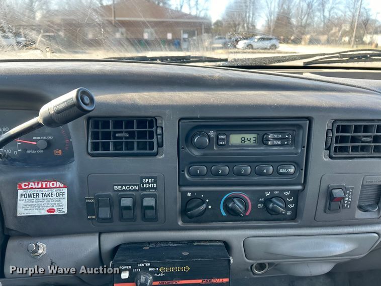 image for item EK4147 1999 Ford F550 bucket truck