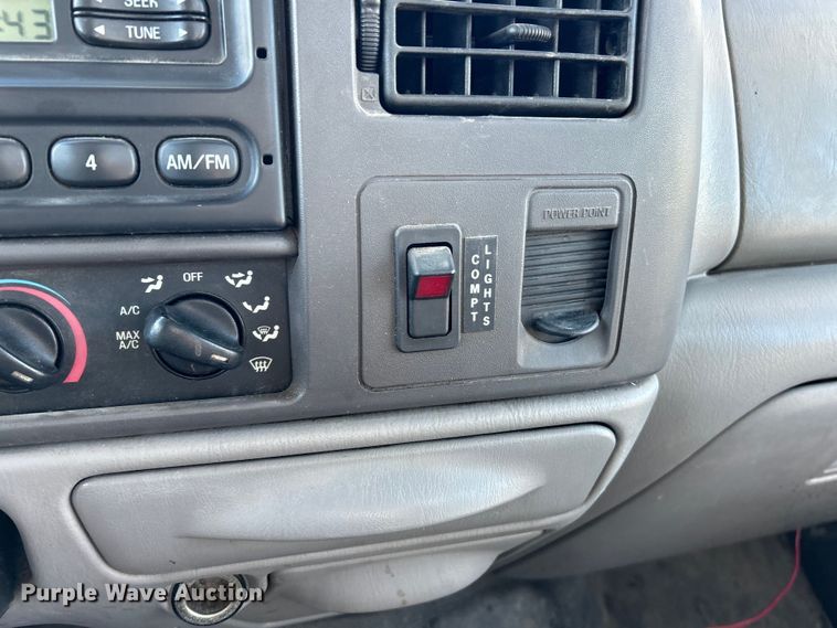 image for item EK4147 1999 Ford F550 bucket truck