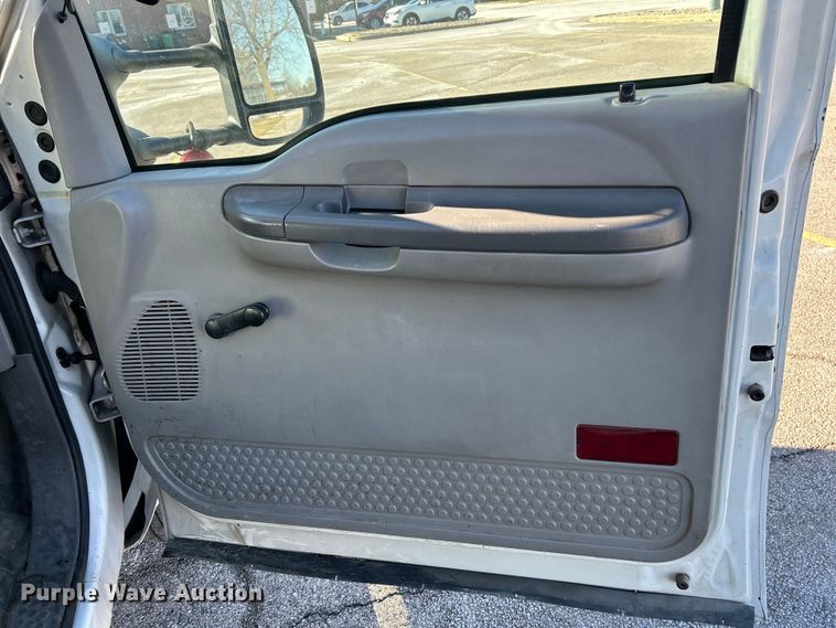 image for item EK4147 1999 Ford F550 bucket truck