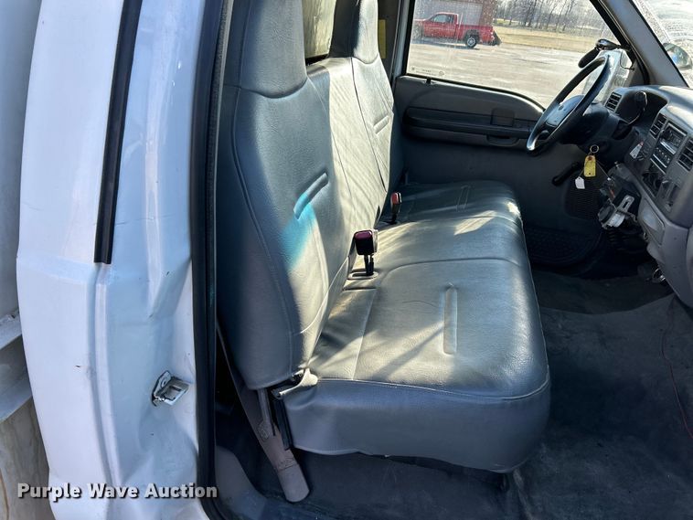 image for item EK4147 1999 Ford F550 bucket truck