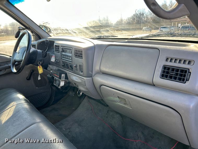 image for item EK4147 1999 Ford F550 bucket truck