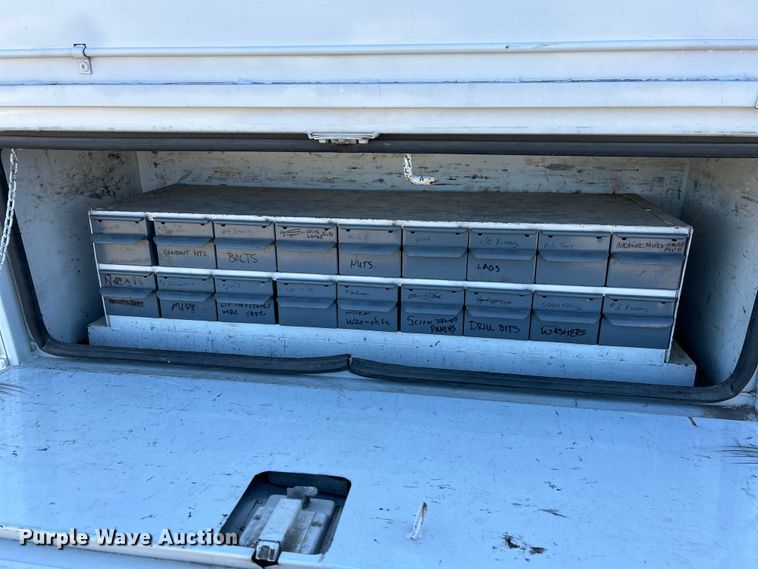 image for item EK4147 1999 Ford F550 bucket truck