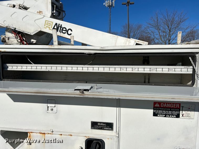 image for item EK4147 1999 Ford F550 bucket truck