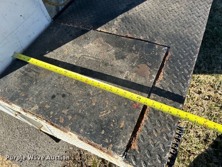 image for item EK4147 1999 Ford F550 bucket truck