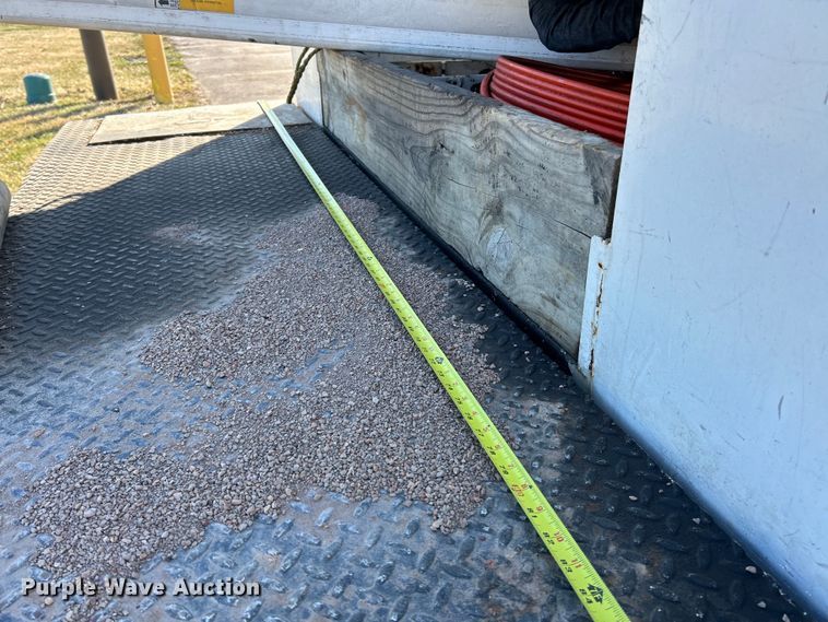 image for item EK4147 1999 Ford F550 bucket truck