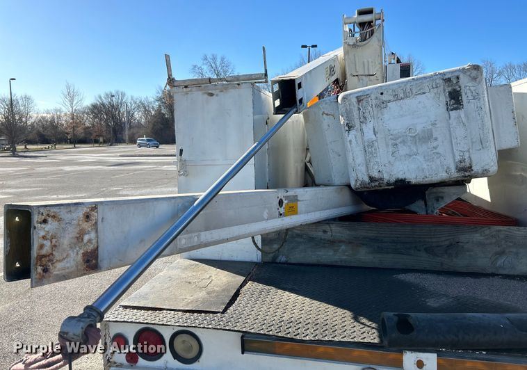 image for item EK4147 1999 Ford F550 bucket truck