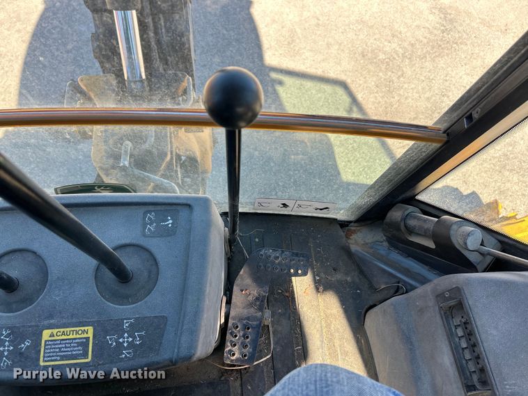 image for item EK4148 2011 John Deere  310J backhoe