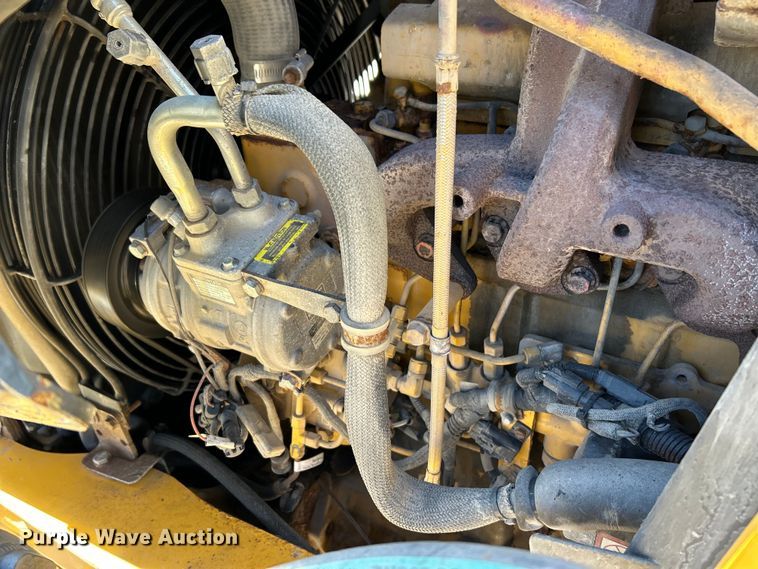 image for item EK4148 2011 John Deere  310J backhoe