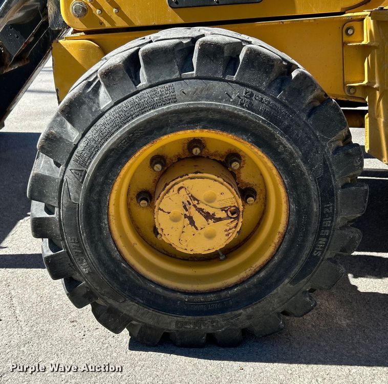 image for item EK4148 2011 John Deere  310J backhoe