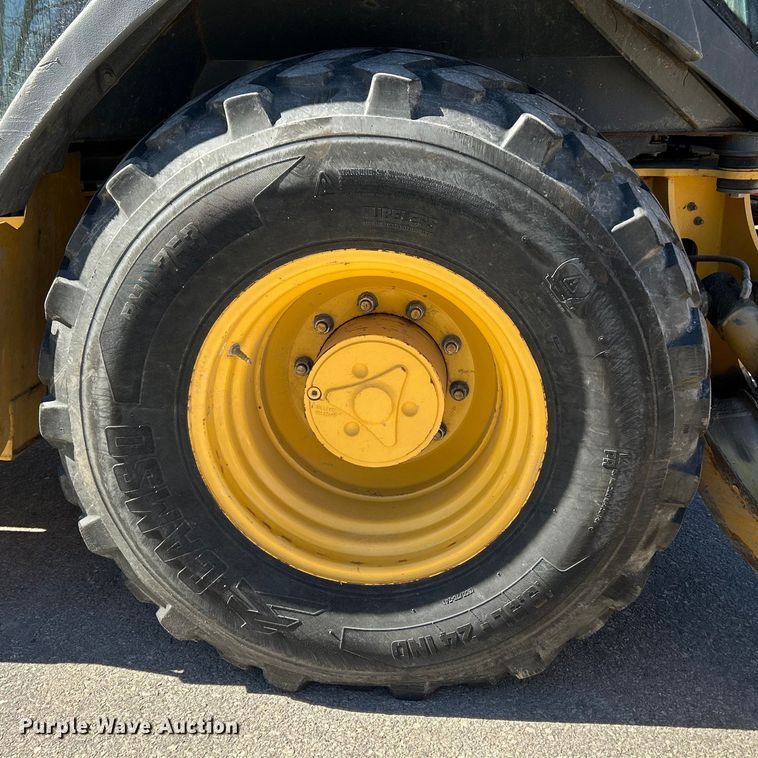 image for item EK4148 2011 John Deere  310J backhoe