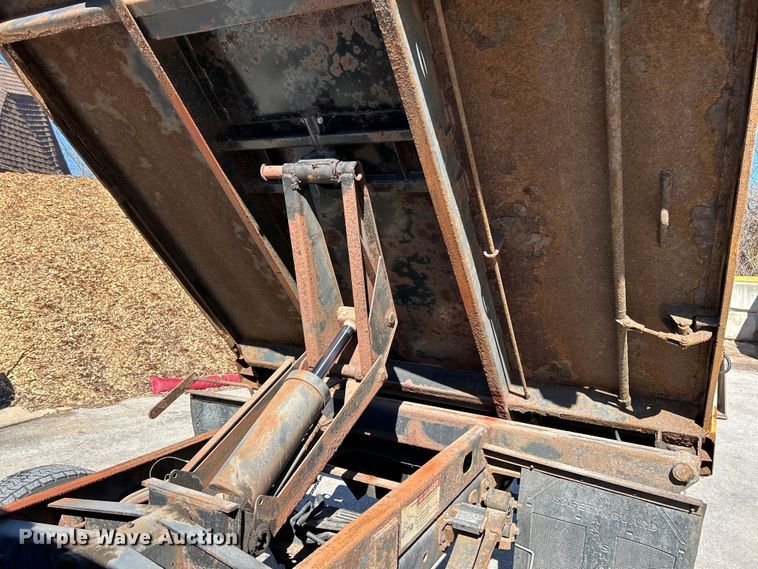 image for item EK4149 2014 Ford F550 Super Duty XL dump truck