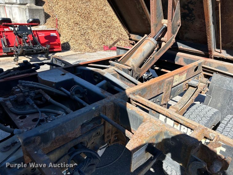 image for item EK4149 2014 Ford F550 Super Duty XL dump truck