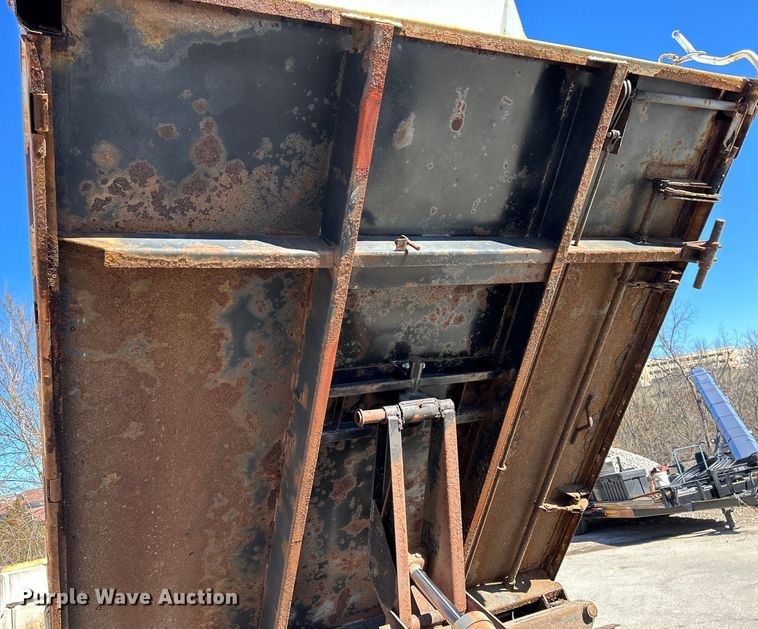 image for item EK4149 2014 Ford F550 Super Duty XL dump truck