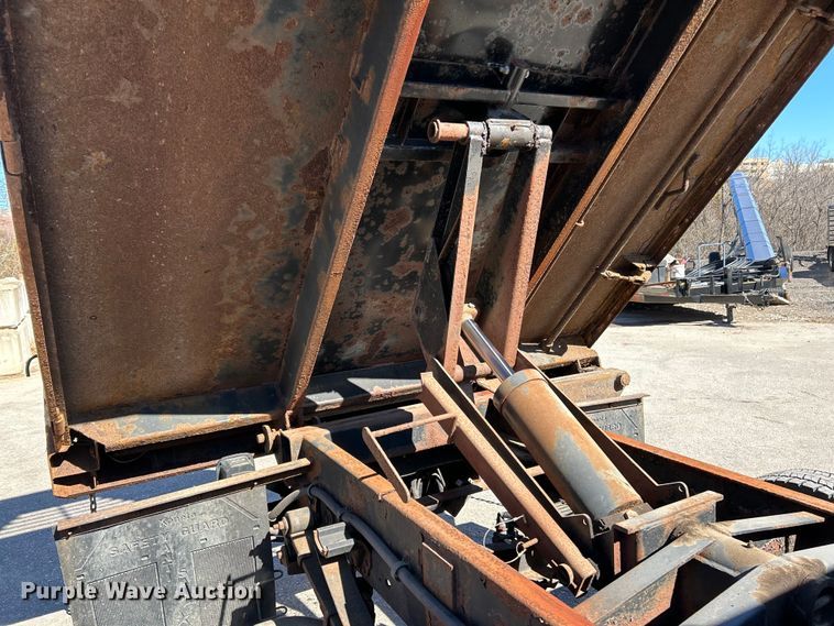 image for item EK4149 2014 Ford F550 Super Duty XL dump truck